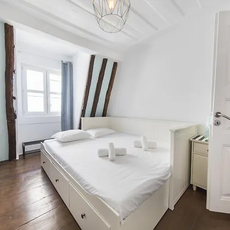 Lovelystay - Vintage In Rosa Street Appartement Lisboa