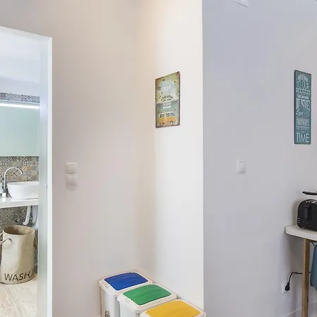 Lovelystay - Vintage In Rosa Street Apartment *