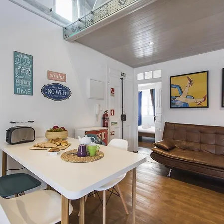 Lovelystay - Vintage In Rosa Street Lizbona