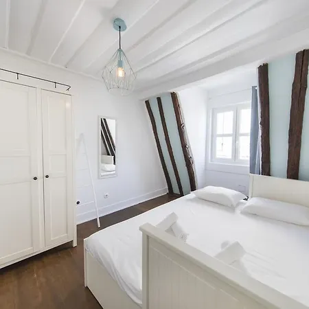 Lovelystay - Vintage In Rosa Street Apartman *